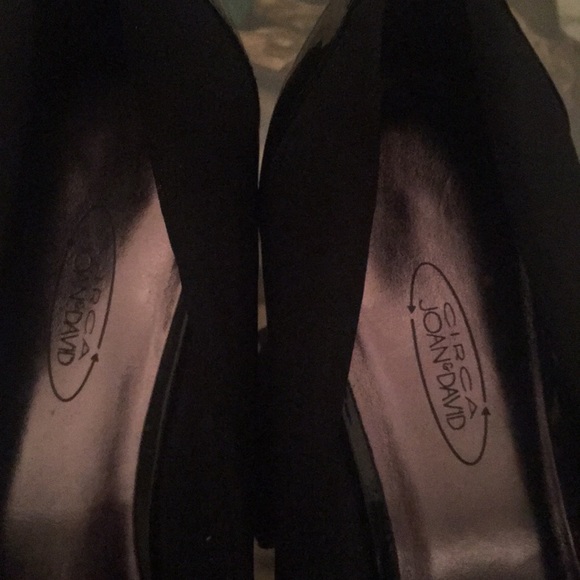 Size 11 Joan & David wedge black micro fiber shoe - Picture 3 of 3